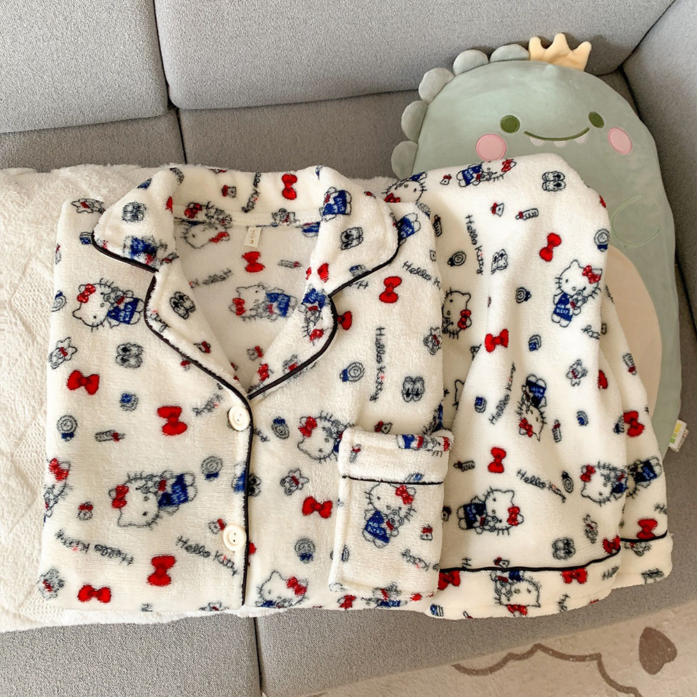 Sanrio Hello Kitty Flannel Wom - огляд і ціна Winter Clothing Gear
