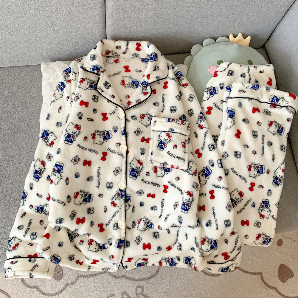 Sanrio Hello Kitty Flannel Wom - огляд і ціна Winter Clothing Gear