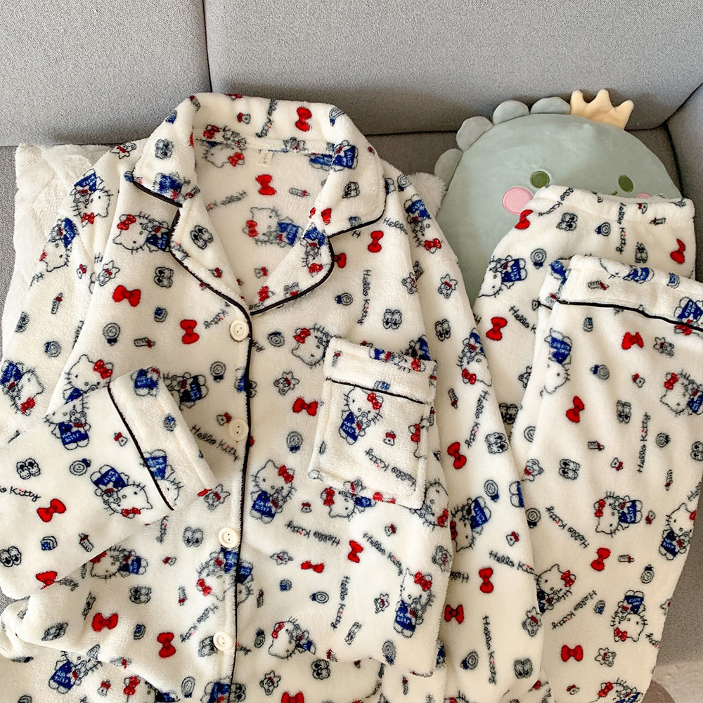 Sanrio Hello Kitty Flannel Wom - огляд і ціна Winter Clothing Gear